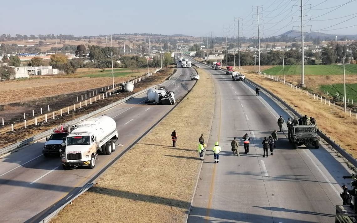 Suman 12 Horas De Cierre De La Autopista México Puebla Por Volcadura De Pipa El Sol De Puebla 7905